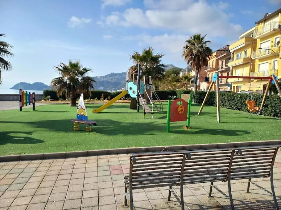 Taormina Spiaggia Casa Sole Mare Da Annalisa Mazzeo