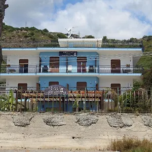 Hotel Chrismare, Mazzeo